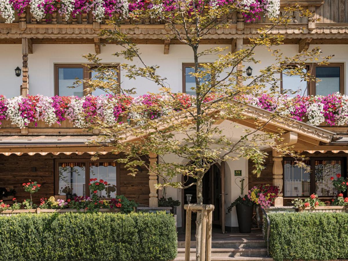 Hotel Garni Larcherhof マイヤーホーフェン エクステリア 写真