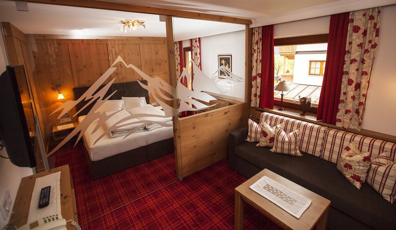 Hotel Garni Larcherhof マイヤーホーフェン エクステリア 写真